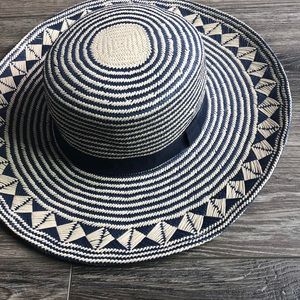 Banana republic navy/cream straw sunhat